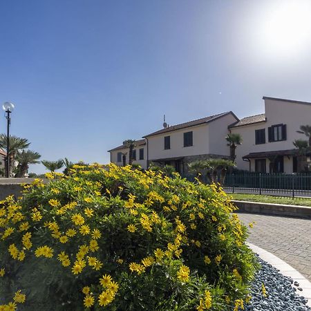 Apartment Le Margherite - Slr261 By Interhome Costarainera Bagian luar foto