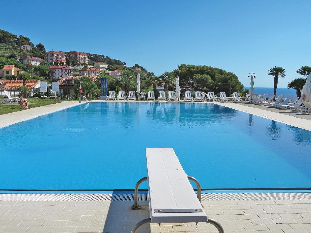Apartment Le Margherite - Slr261 By Interhome Costarainera Bagian luar foto