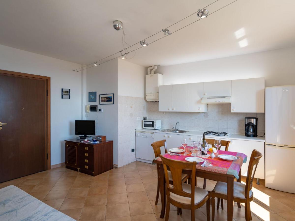 Apartment Le Margherite - Slr261 By Interhome Costarainera Bagian luar foto
